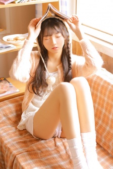 白丝JK校花娇喘求饶白浆露出